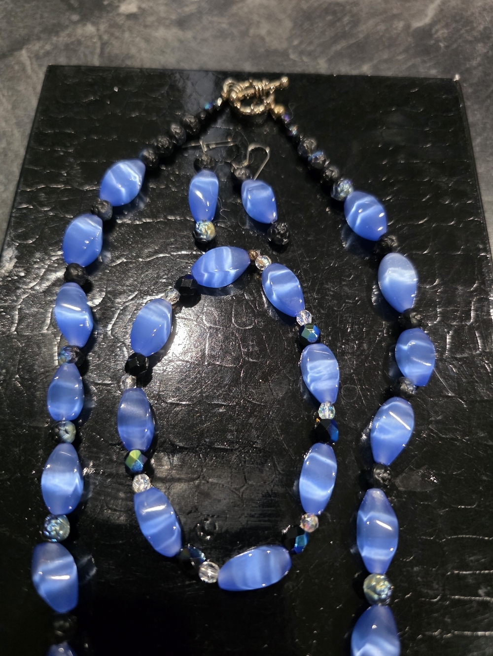 Jewelry Set - Picture 3 of 4